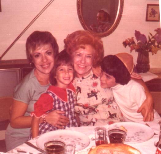 me, sis, mom, and Aunt Hilda